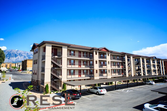 Foto principal - Beautiful Modern Orem Condo w free interne...