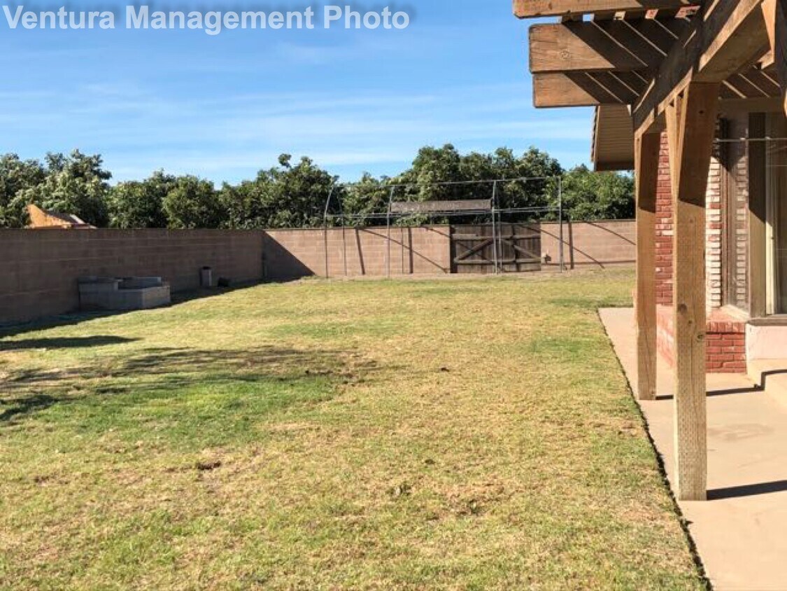 Primary Photo - 4710 E Hueneme Rd