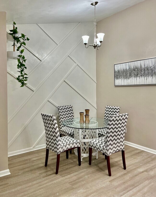Foto del edificio - 3343 Clover Meadows Dr