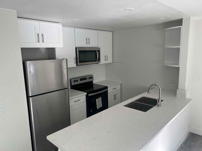 Building Photo - 269 Quintard St