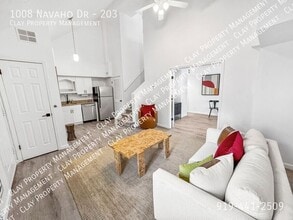 Building Photo - 1008 Navaho Dr