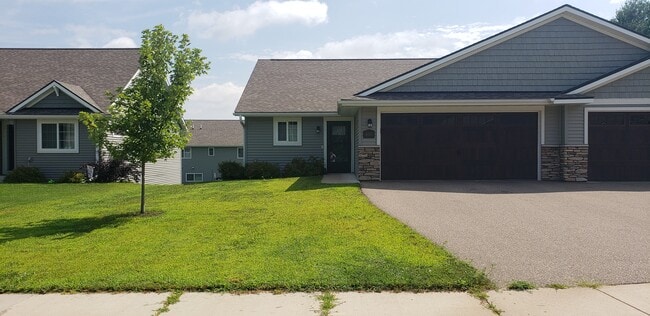 Building Photo - 4955 Bluebell Ct