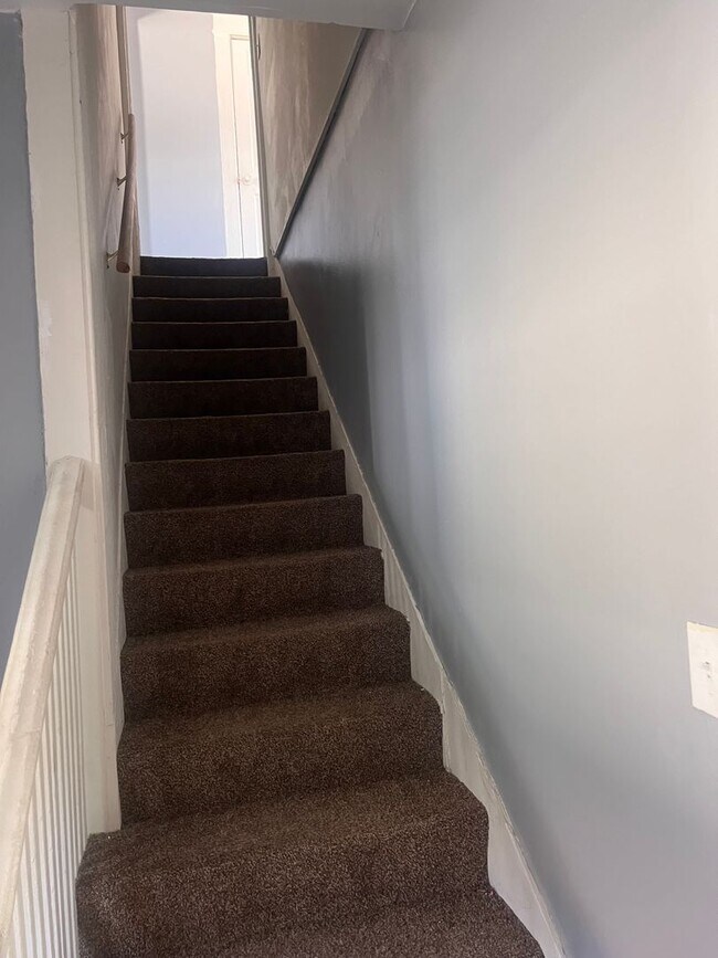 Foto del edificio - 4 Bed 2 Full Bath! PENDING