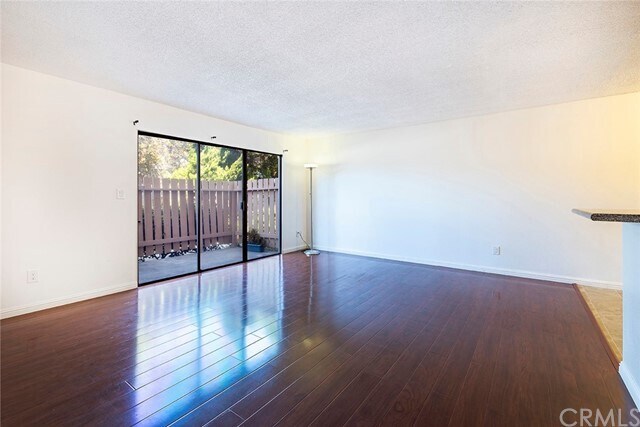 Foto del edificio - 2300 S Hacienda Blvd