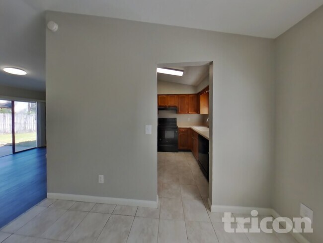 Building Photo - 3721 Foxcroft Rd