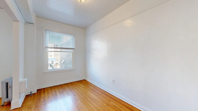 Building Photo - 727 Ellis St