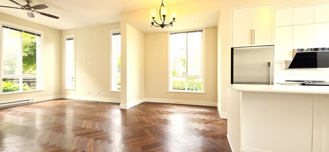 Building Photo - 15898 27 Av
