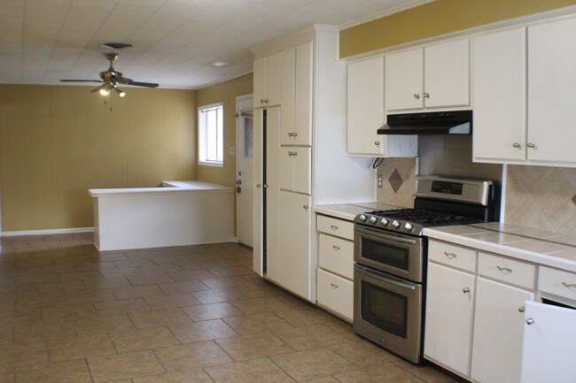 Foto del edificio - 4929 Weaver Rd