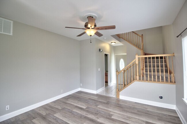 Foto del edificio - 14056 Danbury Dr