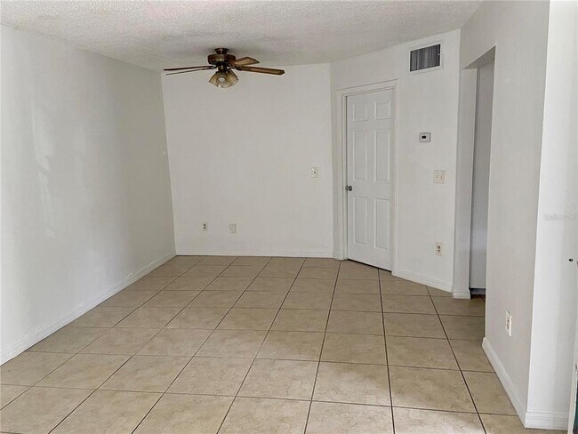 Foto del edificio - 4318 Lakeway Dr