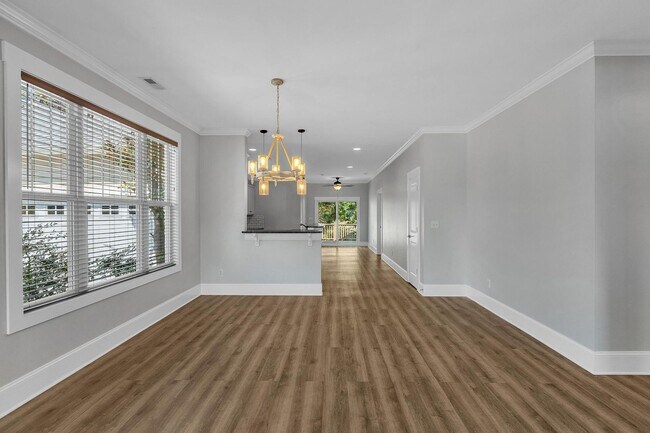 Foto del edificio - West Azalea 3Bedroom Home Coming Soon!