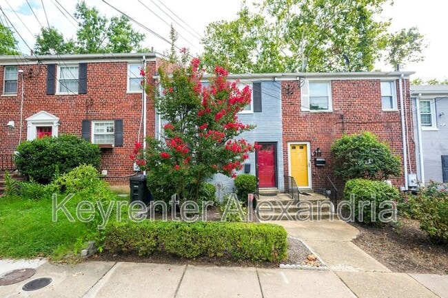 Building Photo - 213 Aspen St