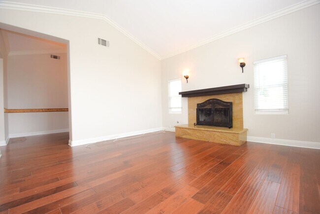 Building Photo - 6490 La Senda Ct