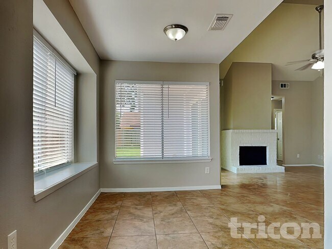 Foto del edificio - 13175 Pebblewalk Cir S