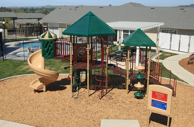 Área de juegos para niños - Bakersfield Family Apartments