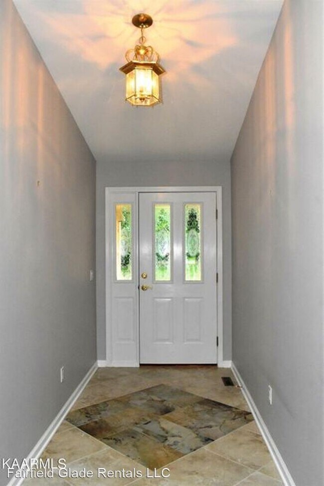 Building Photo - 3 br, 2 bath House - 318 Lake Catherine Cir