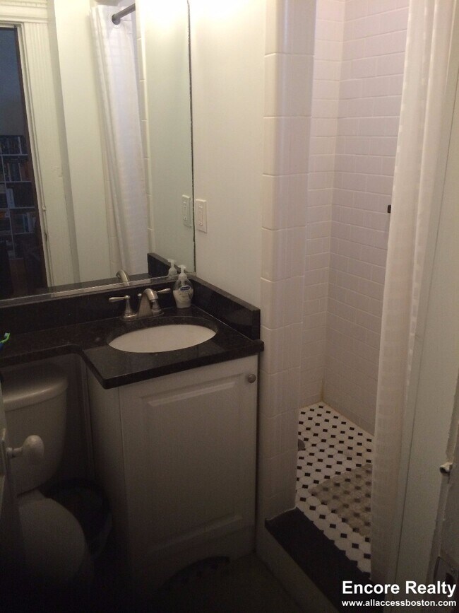 Building Photo - 26 Hemenway St