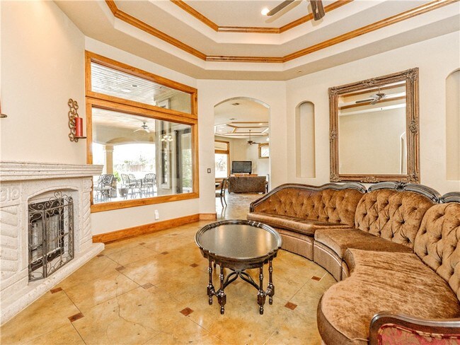 Foto del edificio - 17237 Rocky Ridge Rd