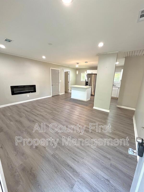 Photo - 2386 Cresta Dr House