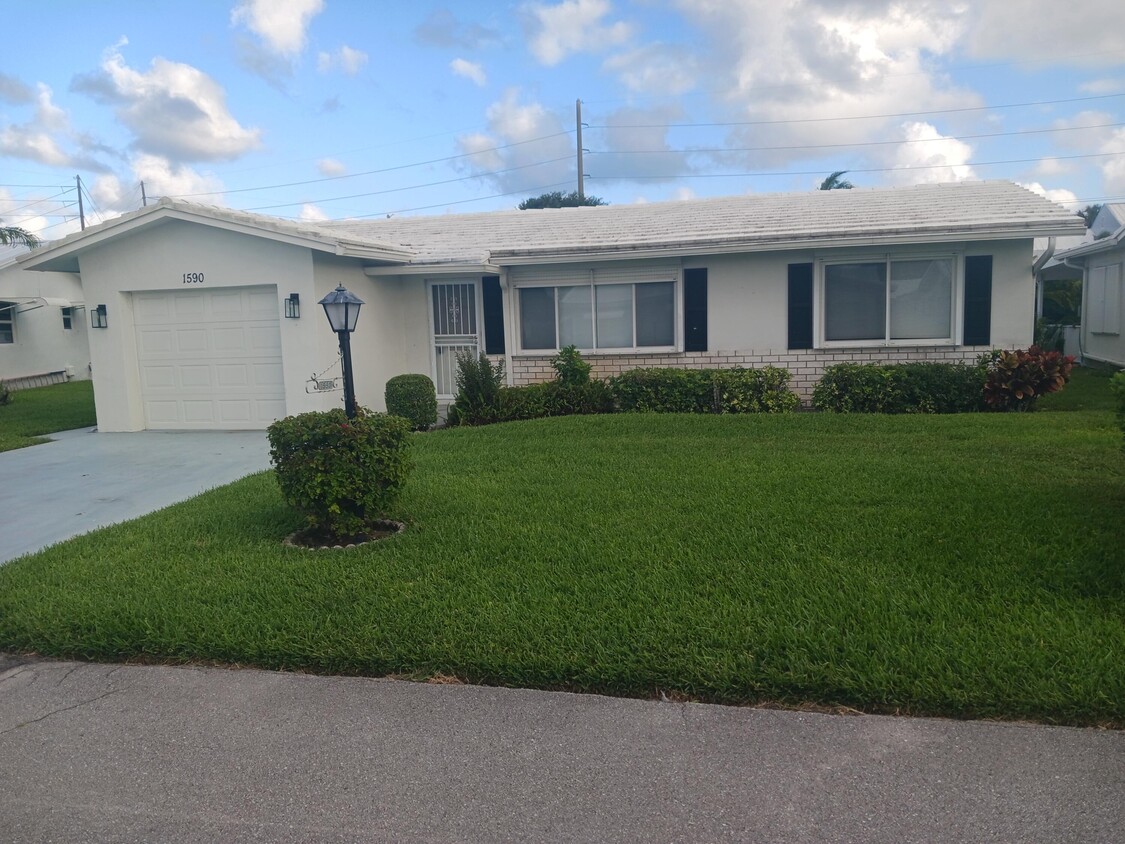 Foto principal - 1590 SW 14th Ave