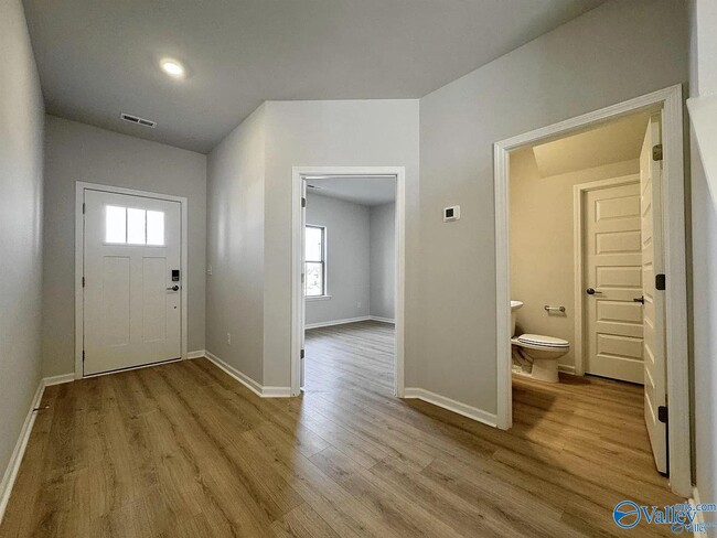 Foto del edificio - 306 Pond Spg Dr