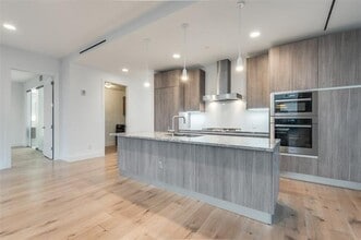 Building Photo - 3130 N Harwood St