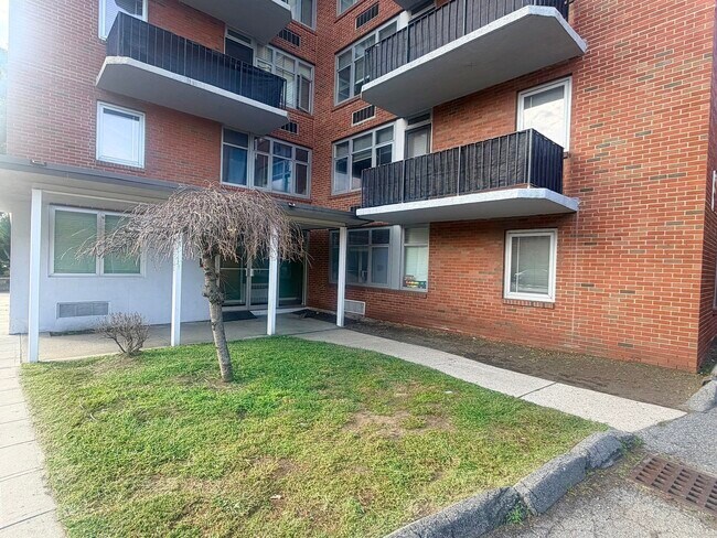 Foto del edificio - 125 Trapelo Rd