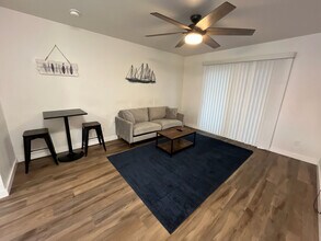 Building Photo - 4184 W 7th St