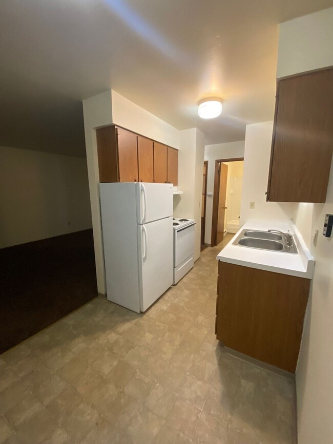 Building Photo - 2705 W Nob Hill Blvd