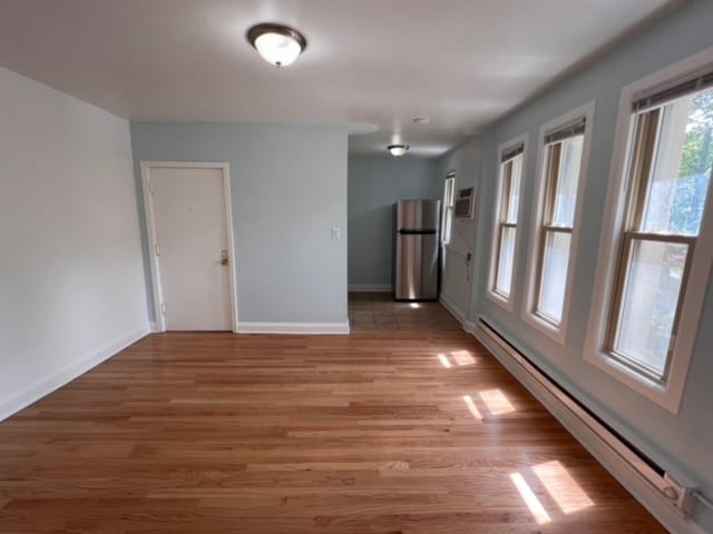 Building Photo - 1332 W Hood Ave
