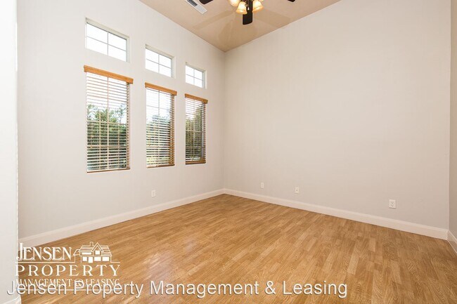 Foto del edificio - 3 br, 3 bath House - 2255 Putters Circle