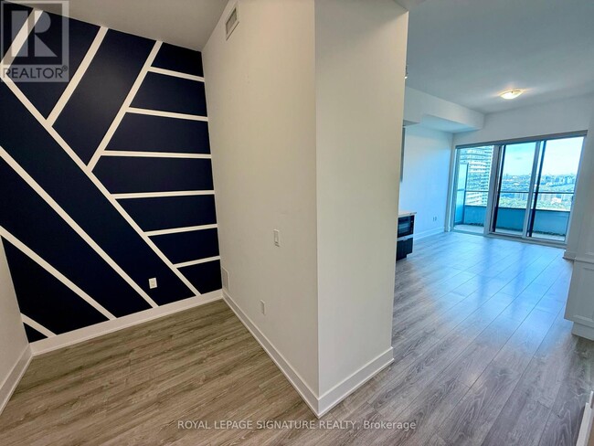 Building Photo - 20-4420 Shore Breeze Dr