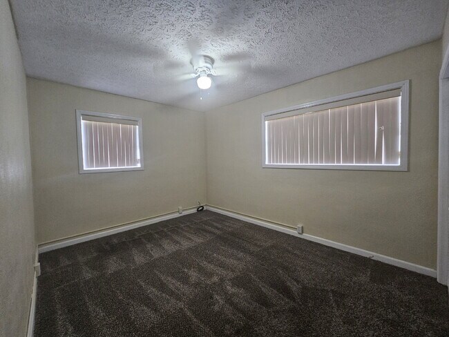 Foto del edificio - "Charming 3-Bedroom Retreat with Spacious Living"
