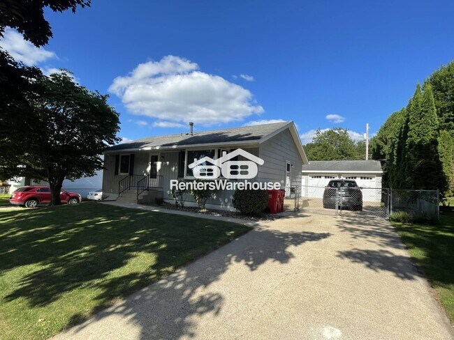 Foto del edificio - 3030 16th Ave NW