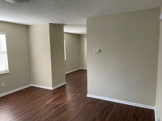 Foto del edificio - 9208 Pasadena Cir