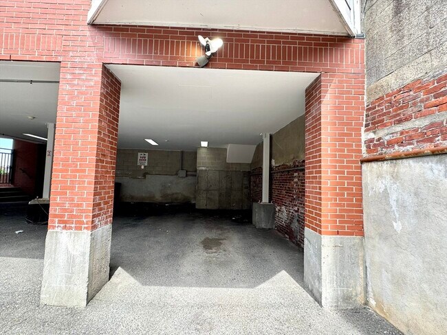 Foto del edificio - 560 Commercial St