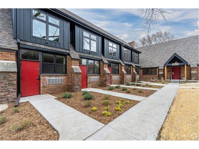 Building Photo - 3225 Minnehaha Pky