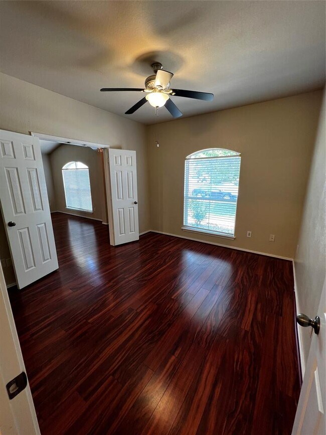 Building Photo - 3133 Henderson Path