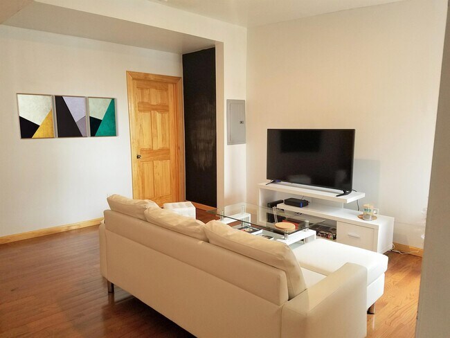 Foto del edificio - 329 N Preston St