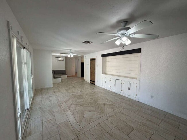 Building Photo - 2602 S Saratoga