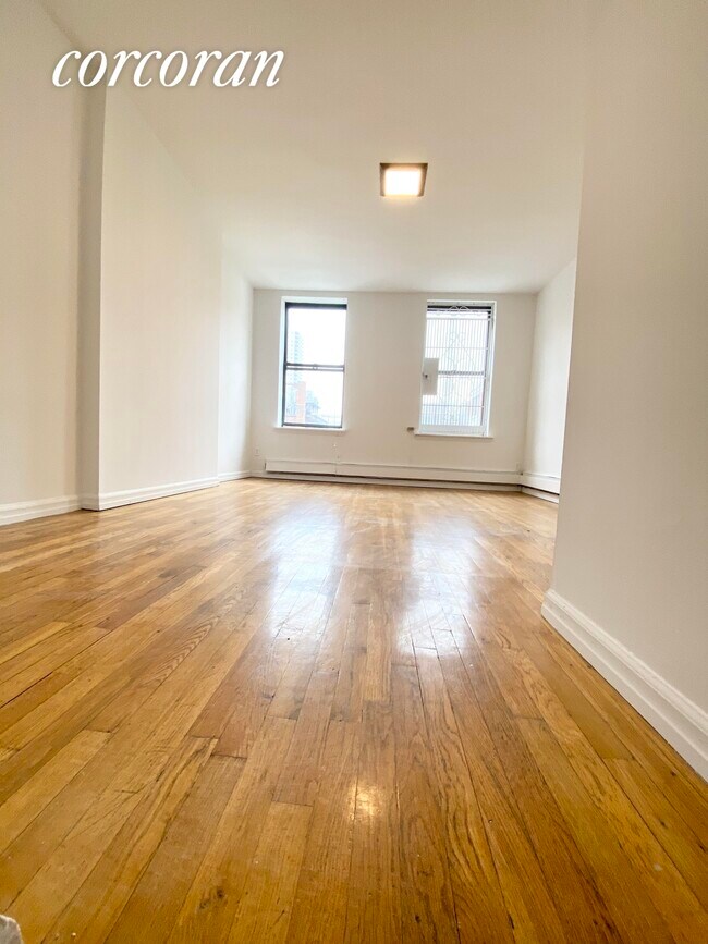 Building Photo - 1450 1st Avenue