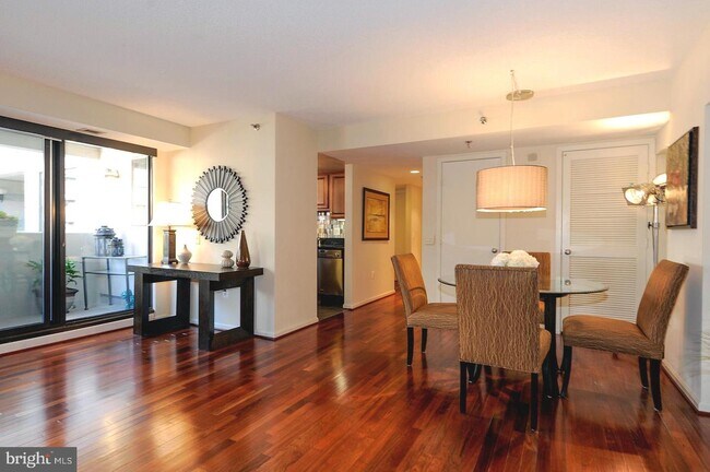 Foto del edificio - 2311 M St NW