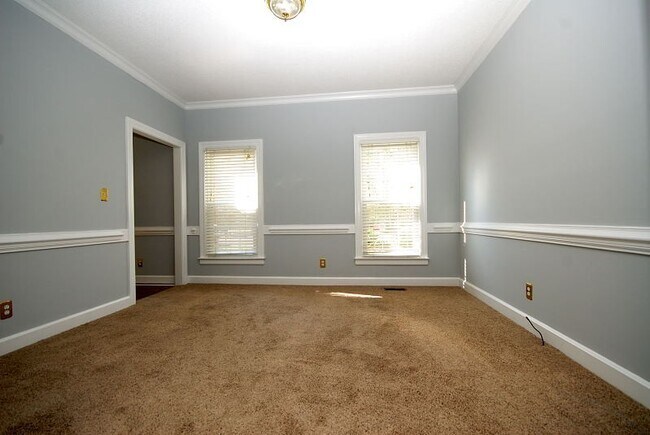 Building Photo - Maplewood Subdivision