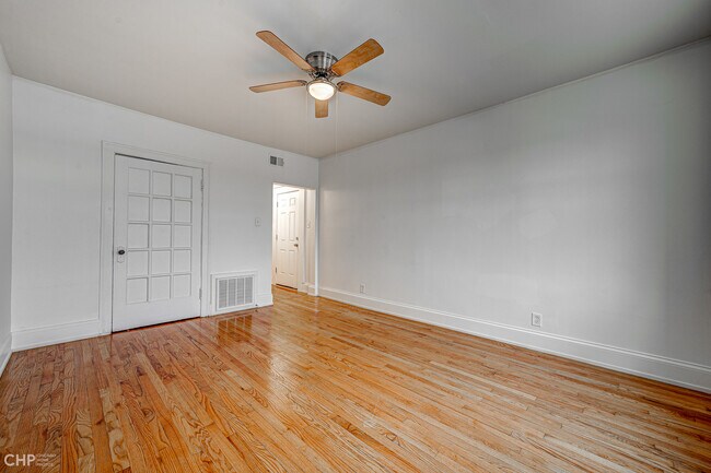 Building Photo - 1349 W 81st St