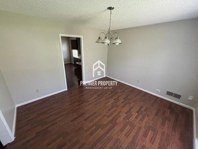 Building Photo - 135 Fox Hill Ct