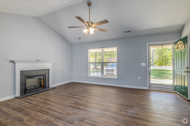 2BR, 2BA - 1,066SF - Living Area - Paige Mill Court Apartments