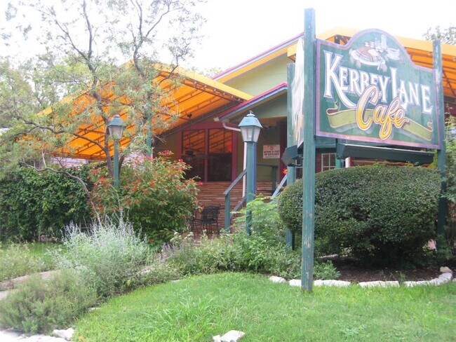 Building Photo - 1914 W 38th St