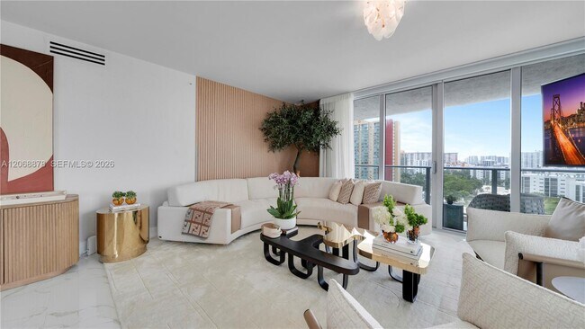 Foto del edificio - 330 Sunny Isles Blvd