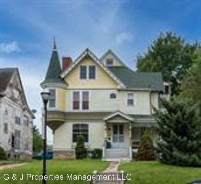 Foto del edificio - 1 br, 1 bath House - 944 East Walnut St