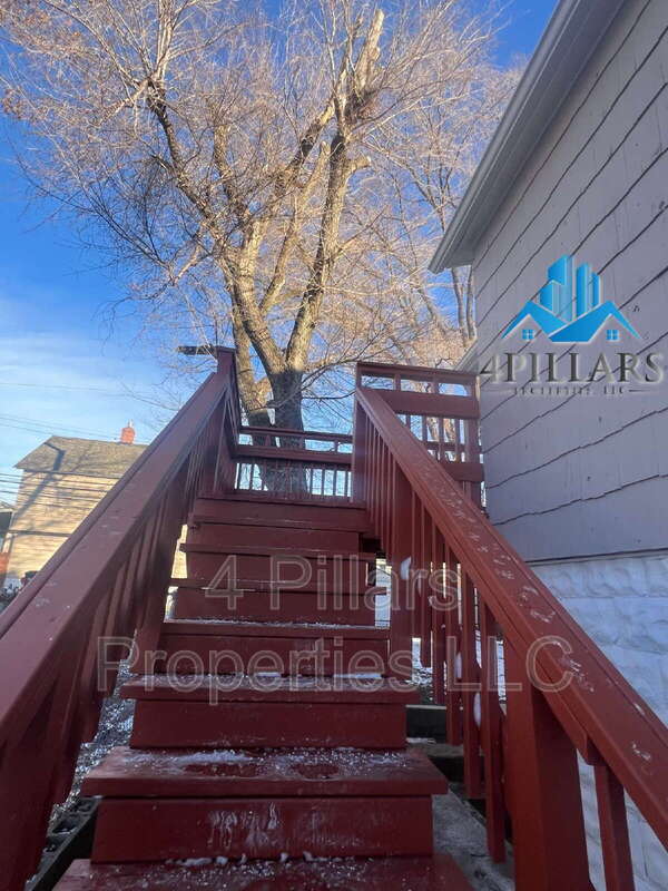 Building Photo - 5647 Sohl Ave